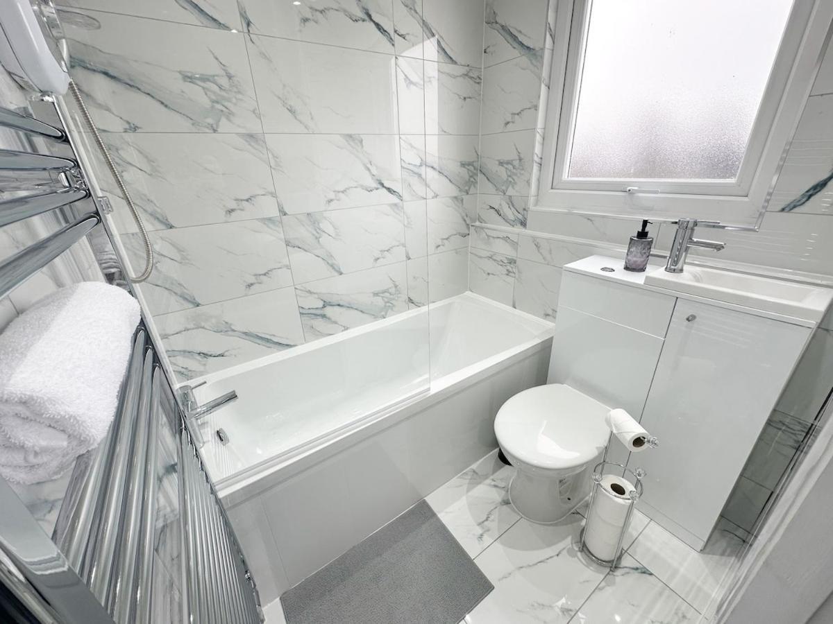 Contractors Dream, 4 Bedroom 2 Bathroom Liverpool Exterior foto
