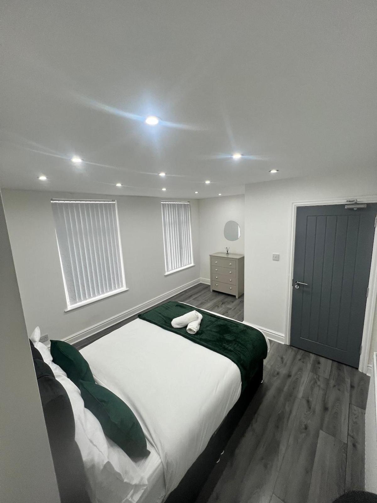 Contractors Dream, 4 Bedroom 2 Bathroom Liverpool Exterior foto