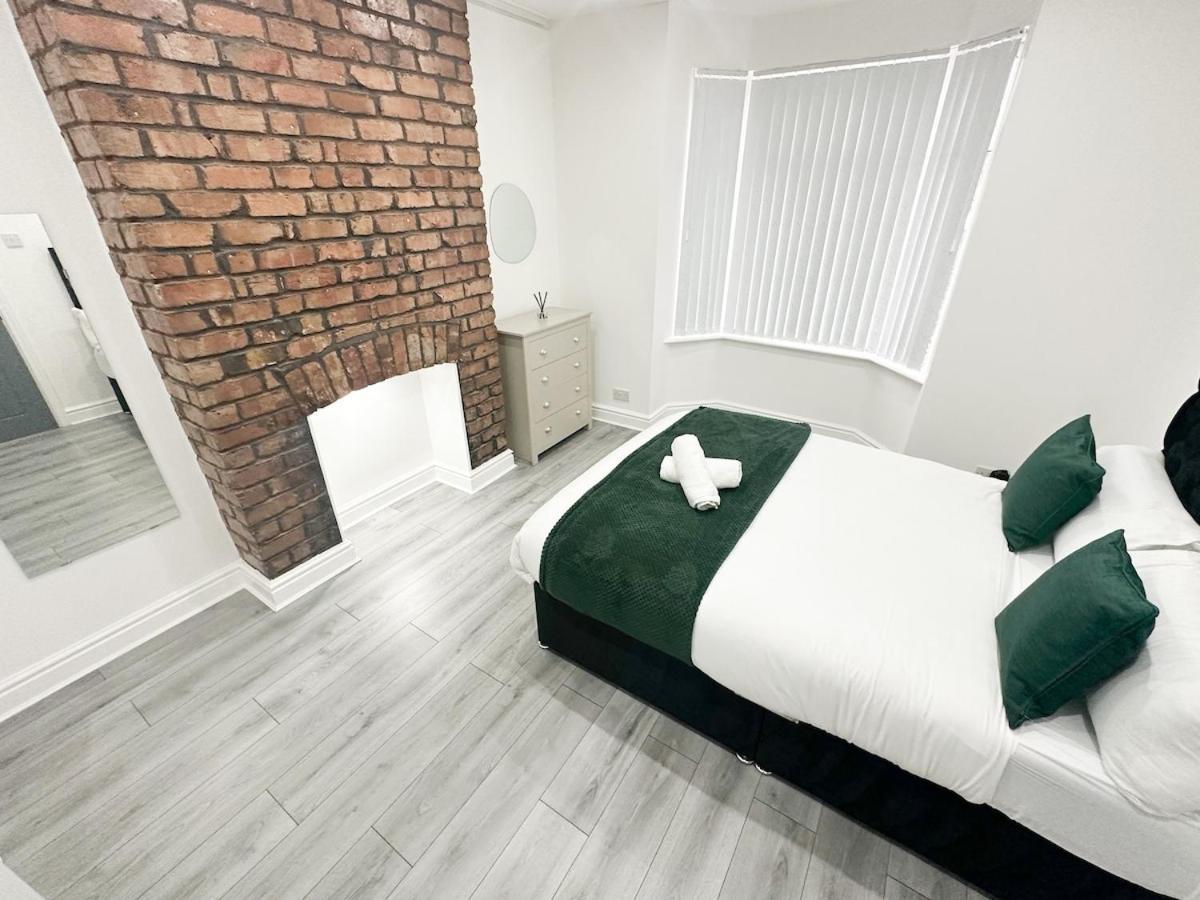 Contractors Dream, 4 Bedroom 2 Bathroom Liverpool Exterior foto