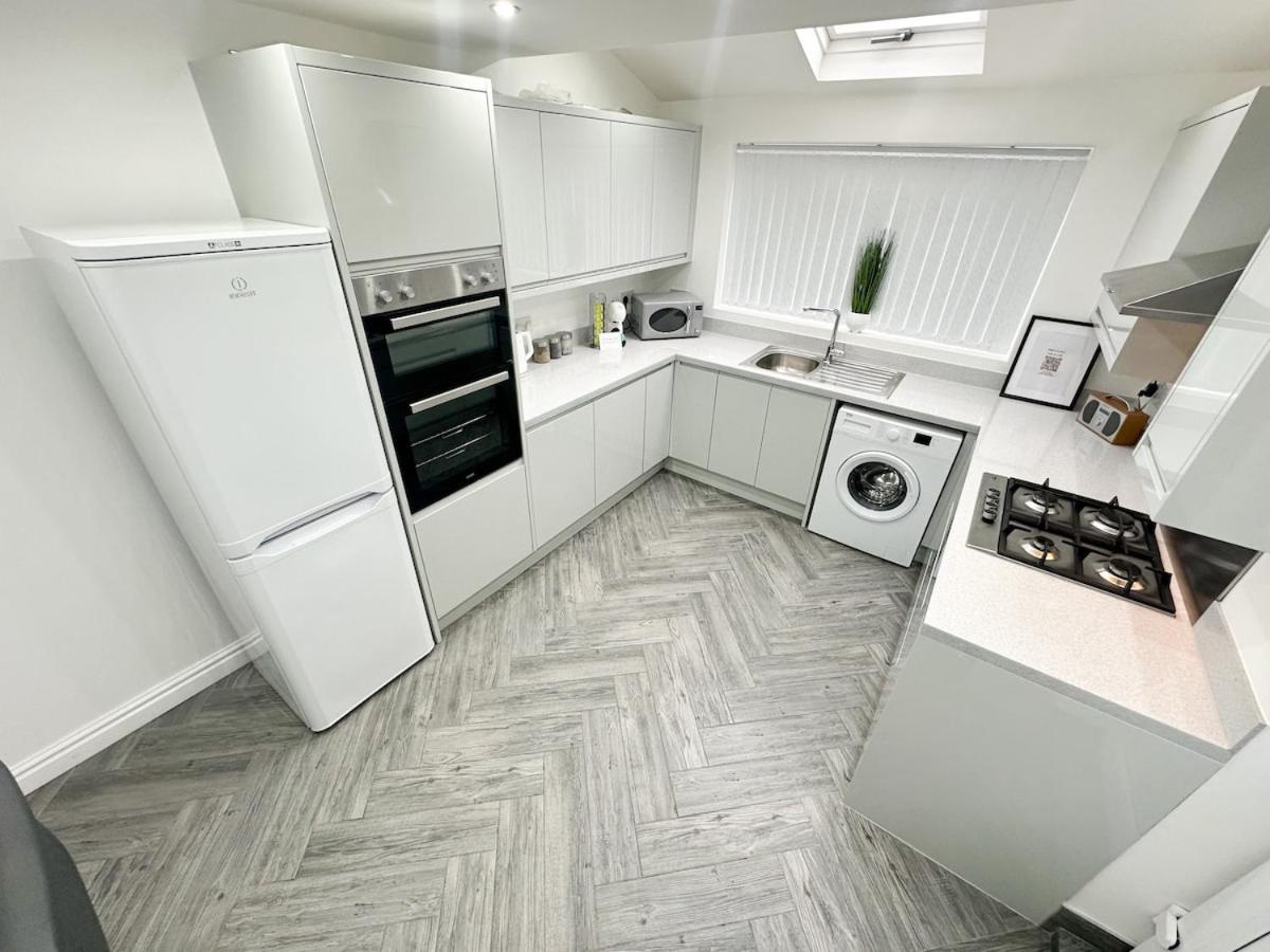 Contractors Dream, 4 Bedroom 2 Bathroom Liverpool Exterior foto